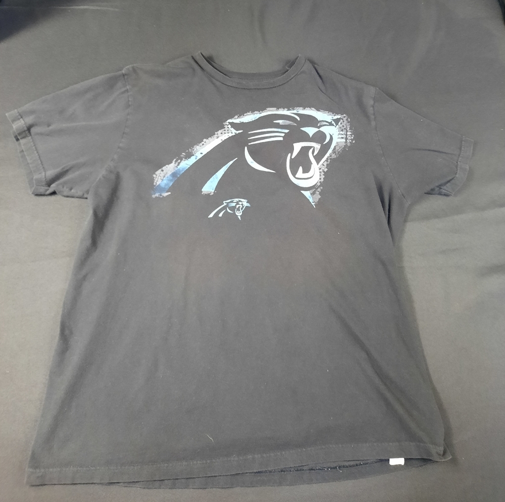 Carolina panthers tshirt size XL